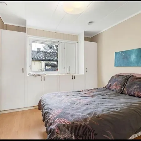 Amazing Location, Waterfront!